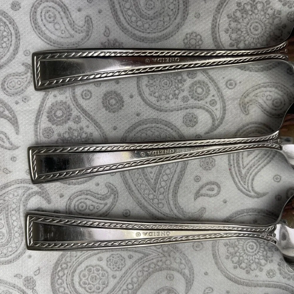 Oneida 18/8 Stainless 3 Teaspoons & 1 Fork Flatware Replacement Set